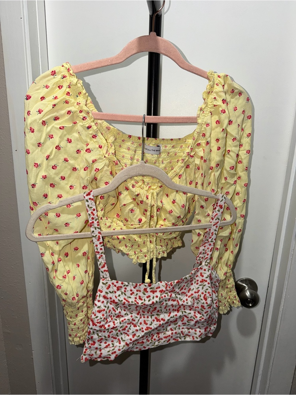Bundle of 2 Faithfull the Brand & Flynn Skye Floral Crop Tops – Size M – EUC